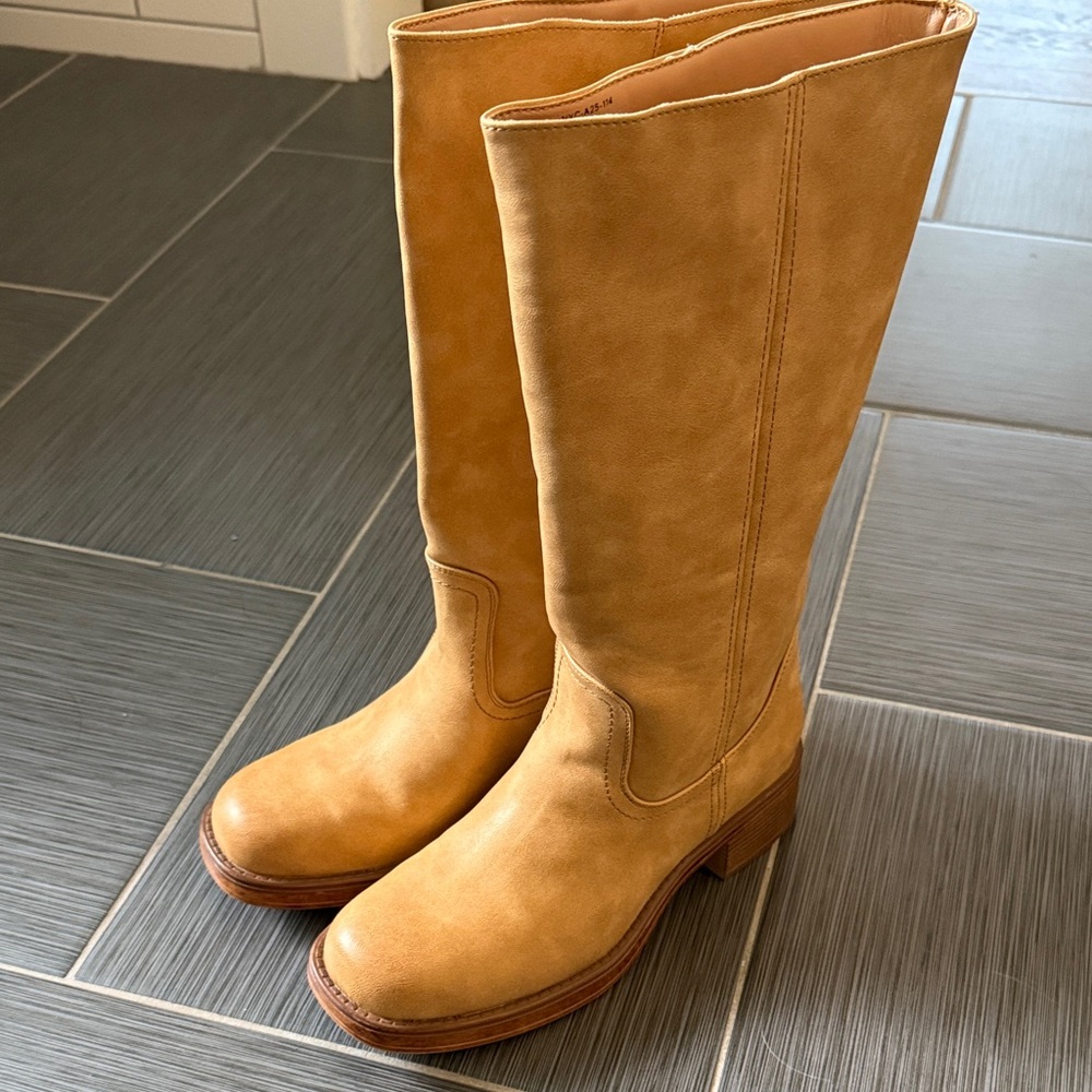 New York & Company Tan Heeled Boots - super comfy! Size 9.5